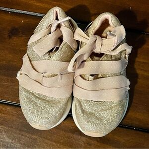 Cynthia Rowley Girls Glitter Sneakers | Size 6 | Ribbon Laces & Metallic Detail
